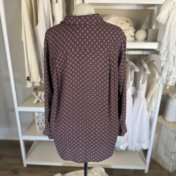 Chelsea & Theodore Women's Size 2XL Black & Red Geometric Button Up Blouse #3549 - Picture 5 of 10